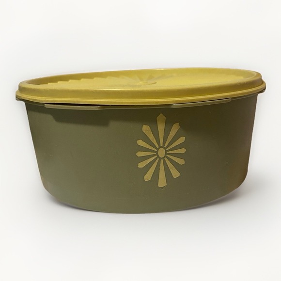 Tupperware Other - vintage tupperware Harvest Green With Yellow Top